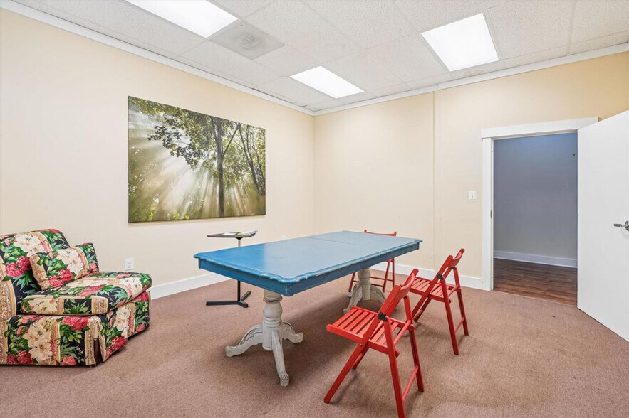 More Photos Of 113 Aileen Rd, Flint Hill Warehouse For Sale