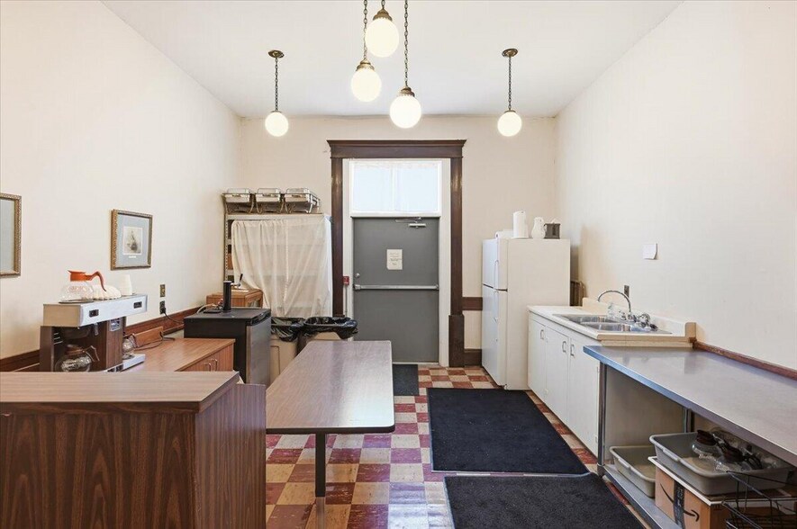 More Photos Of 530 1st Ave, Council Bluffs Lodge Meeting Hall For Sale