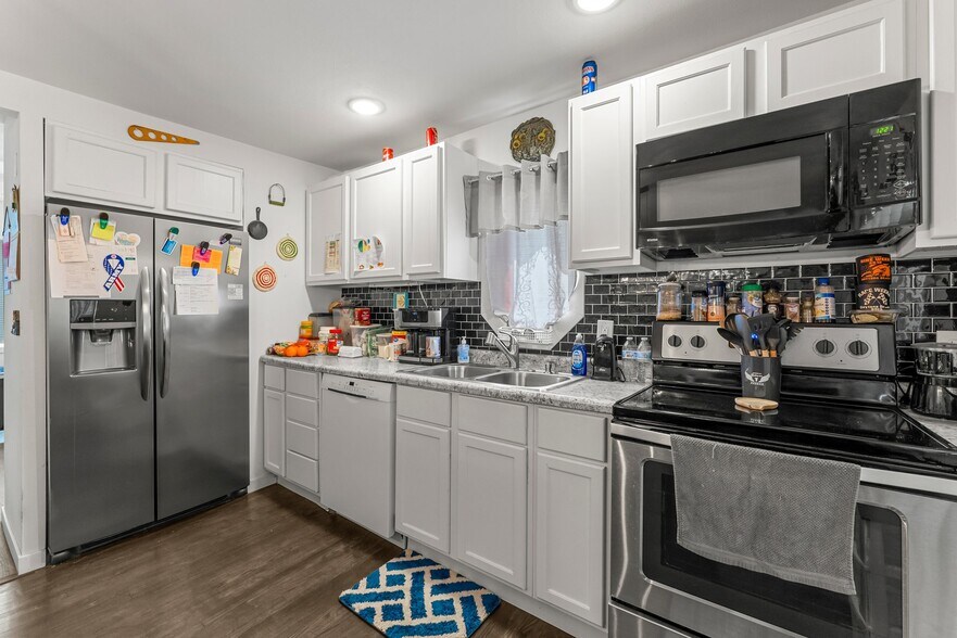 More Photos Of 820 N 6th St, Montevideo Apartments For Sale