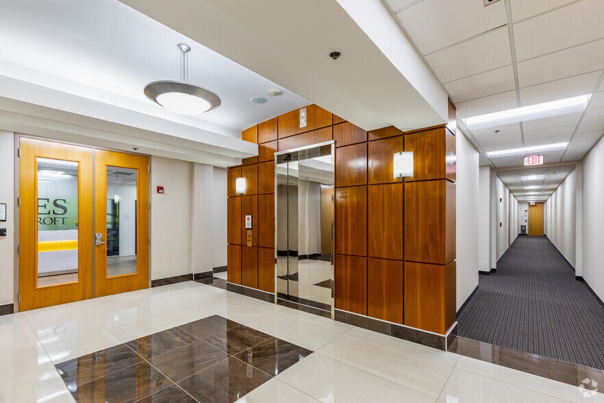 More Photos Of 11315 Corporate Blvd, Orlando Office For Lease