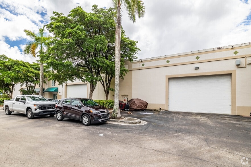 More Photos Of 3000 NW 82nd Ave, Doral Warehouse For Sale