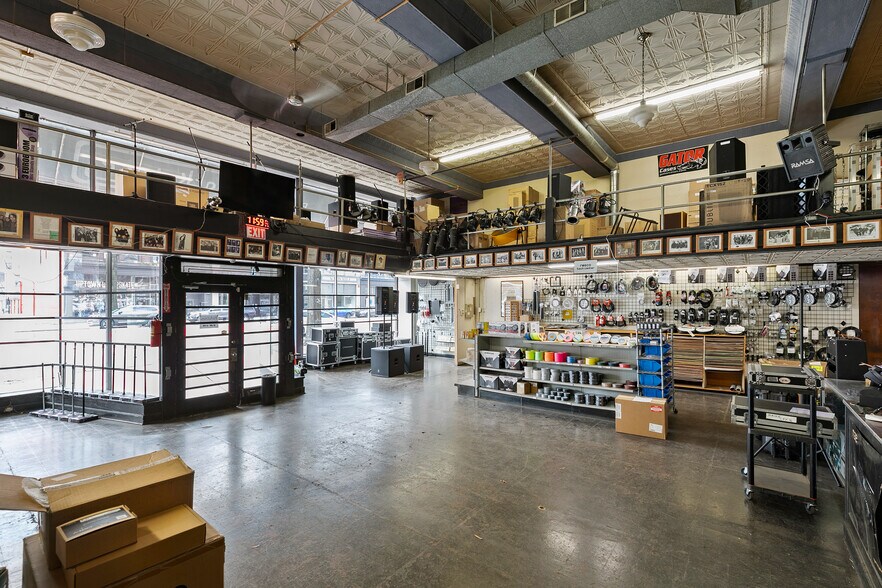 More Photos Of 310 W Broad St, Richmond Storefront For Sale