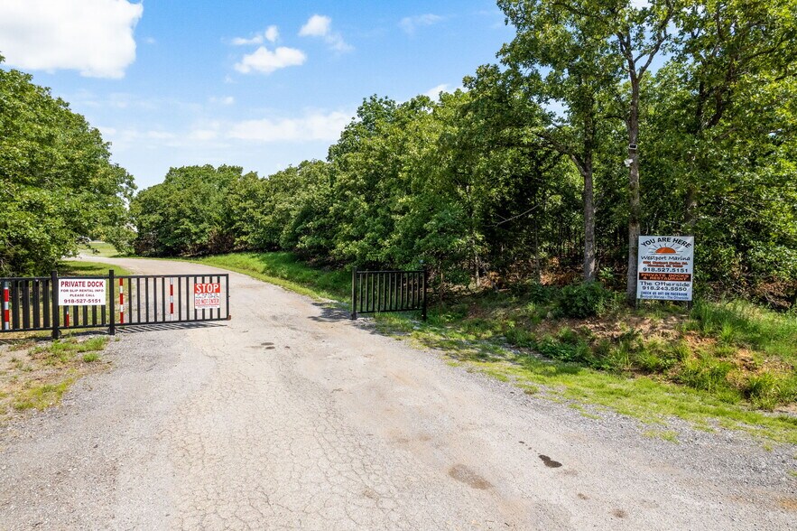 More Photos Of 3501 Westport Marina Rd, Cleveland Specialty For Sale