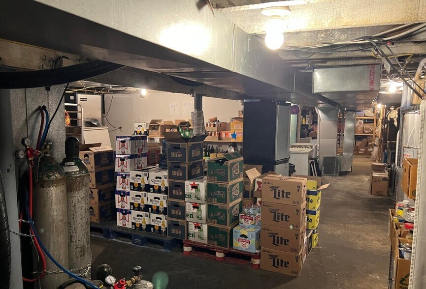 More Photos Of 1524 Van Vranken Ave, Schenectady Bar For Sale