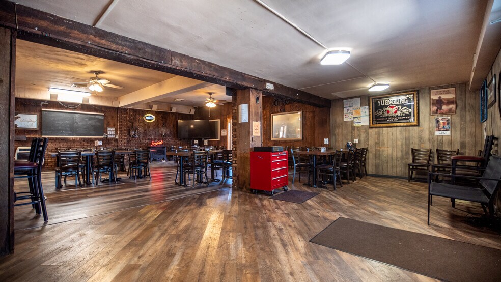 More Photos Of 2862 Route 38, Emlenton Bar For Sale