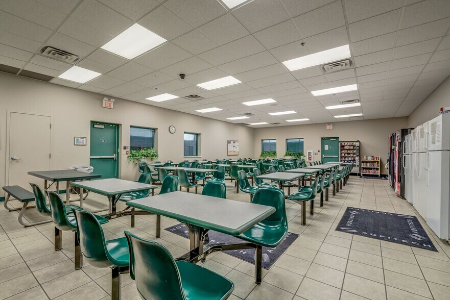 More Photos Of 3101 Technology Dr, Edmond Light Distribution For Lease