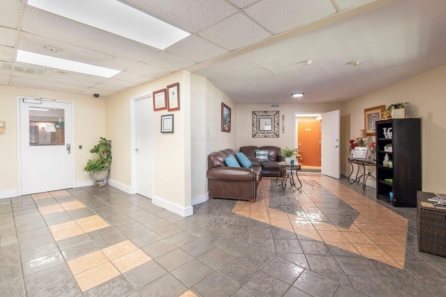 More Photos Of 1710 N McDonald St, McKinney Assisted Living For Sale