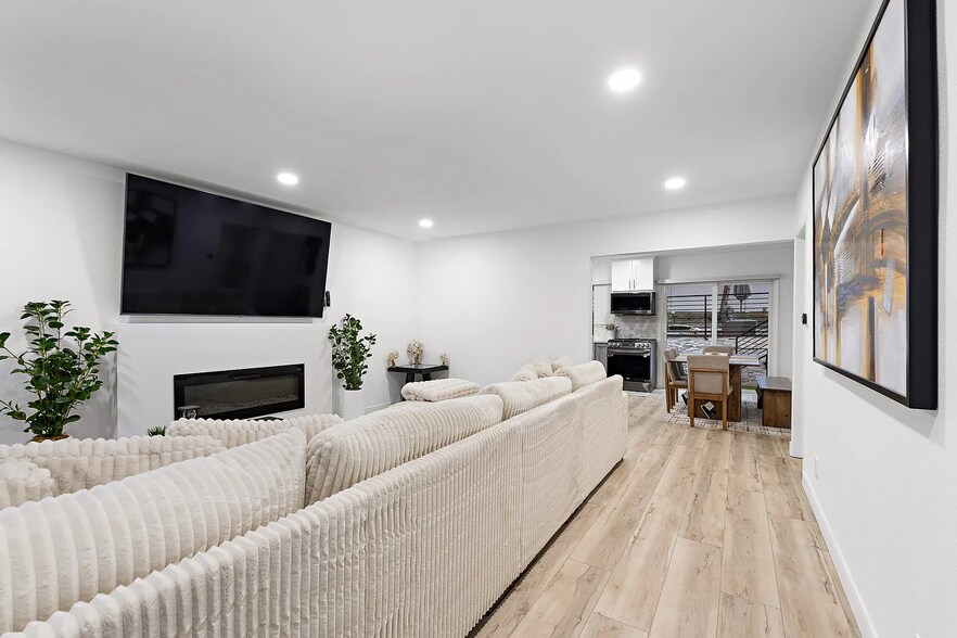 More Photos Of 8222 Pershing Dr, Playa Del Rey Multifamily For Sale