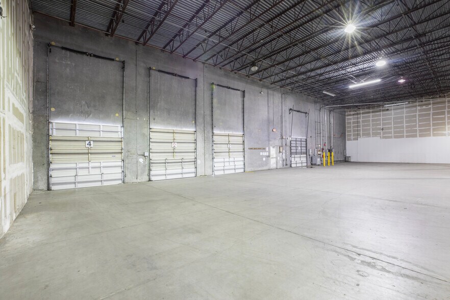 More Photos Of 13801-13807 NW 4th St, Sunrise Warehouse For Lease