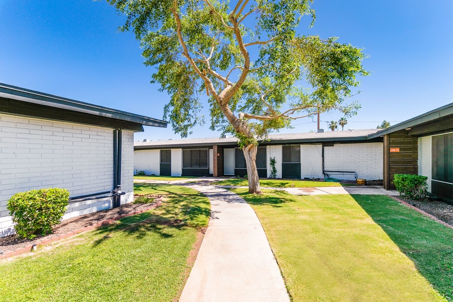 More Photos Of 2620 N 40th St, Phoenix Apartments For Sale