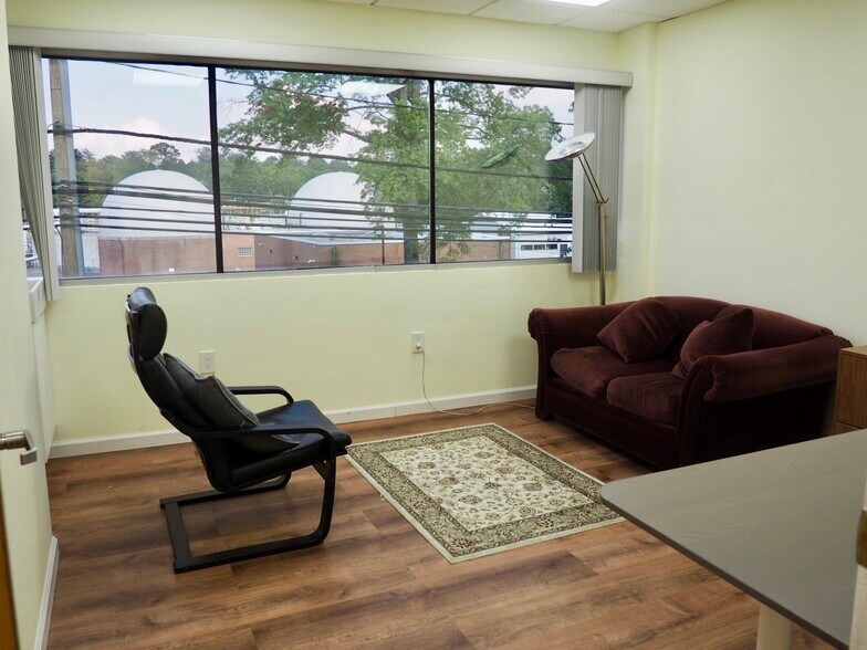 More Photos Of 233 E Shore Rd, Great Neck Medical For Sale