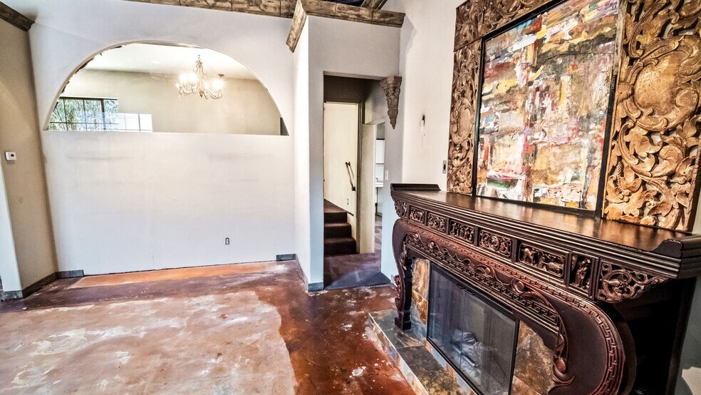 More Photos Of 4635 E Anaheim St, Long Beach Office Residential For Sale