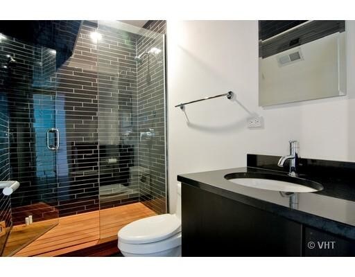 More Photos Of 1927 N Milwaukee Ave, Chicago Office For Lease