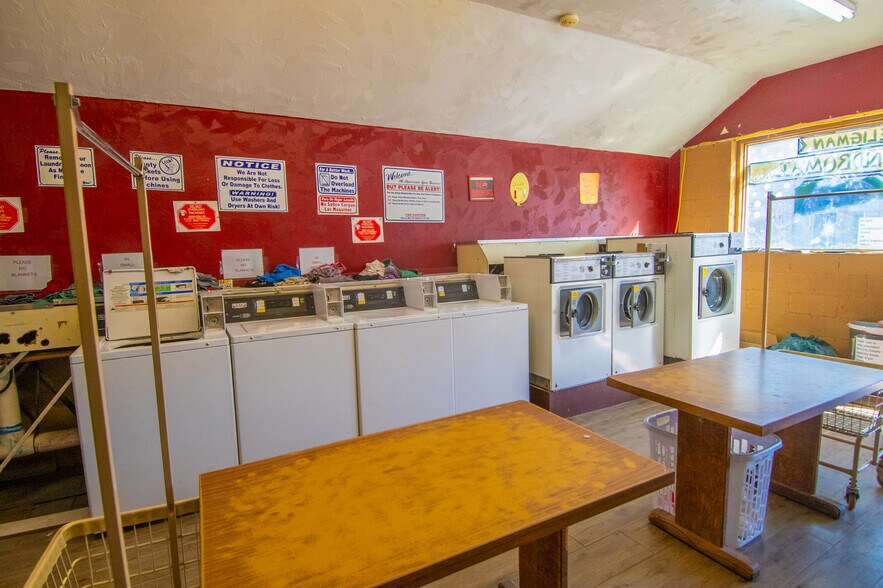 More Photos Of 54140 N Main St, Seligman Freestanding For Sale