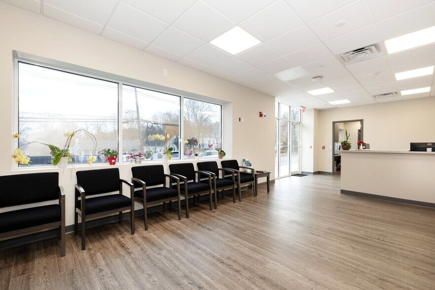 More Photos Of 10 Waldron Ave, Nyack Storefront For Lease