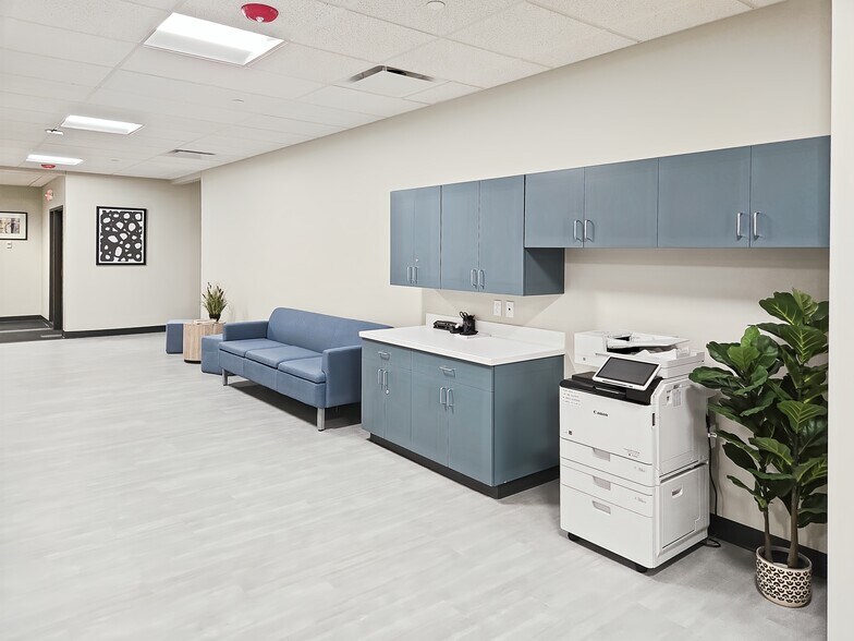 More Photos Of 100 W College Ave, Appleton Coworking Space