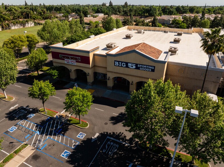 More Photos Of 1742-1746 W Olive Ave, Merced Storefront For Sale