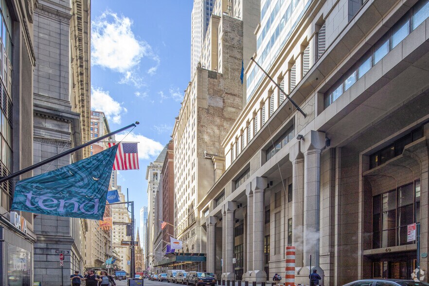 More Photos Of 48 Wall St, New York Coworking Space