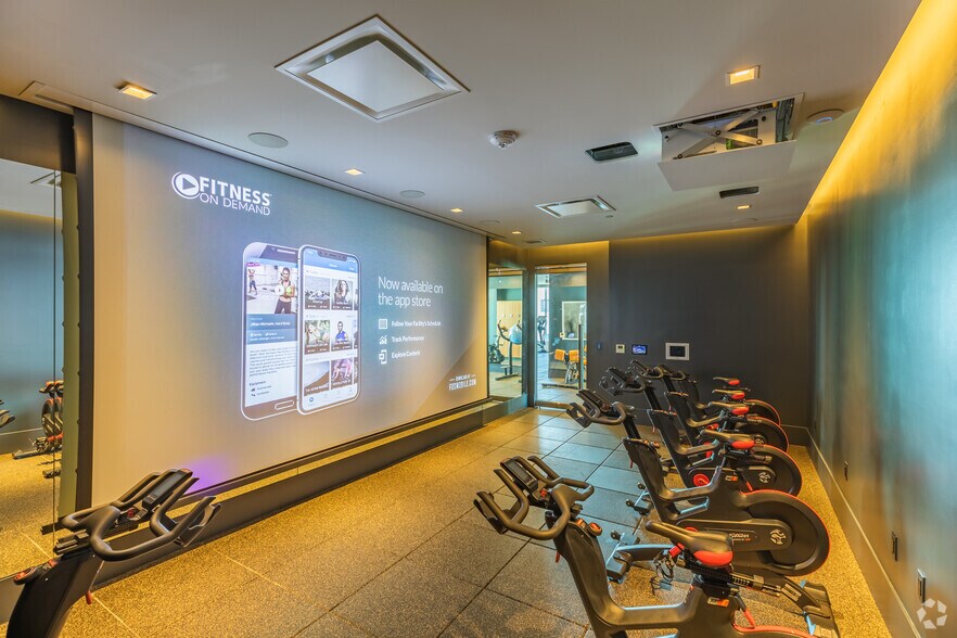 More Photos Of 702 Broadway, San Diego Apartments For Lease