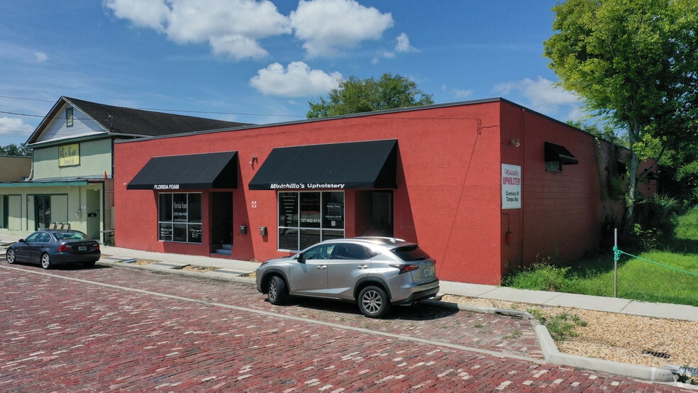 More Photos Of 120 Ring Ave S, Tarpon Springs Flex For Lease