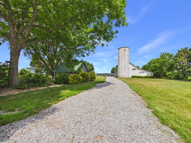More Photos Of 26285 Broadkill Rd, Milton Hotel For Sale