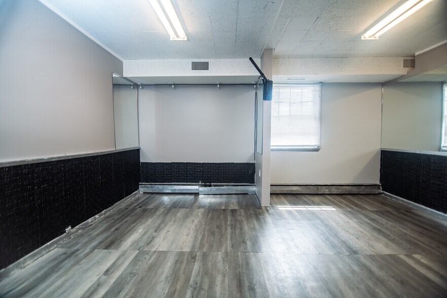 More Photos Of 5202 Baltimore National Pike, Catonsville Medical For Lease