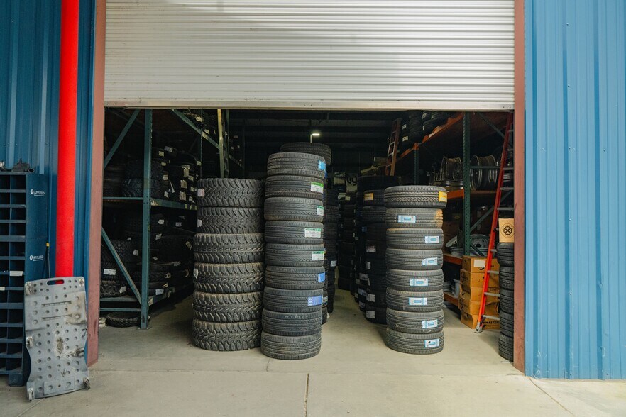 More Photos Of 6886 Santa Fe Dr, Winton Auto Repair For Sale