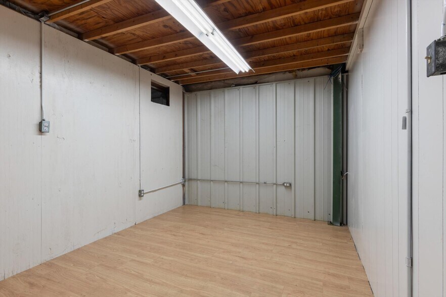 More Photos Of 1811-1813 Old Estill Springs Rd, Tullahoma Warehouse For Lease