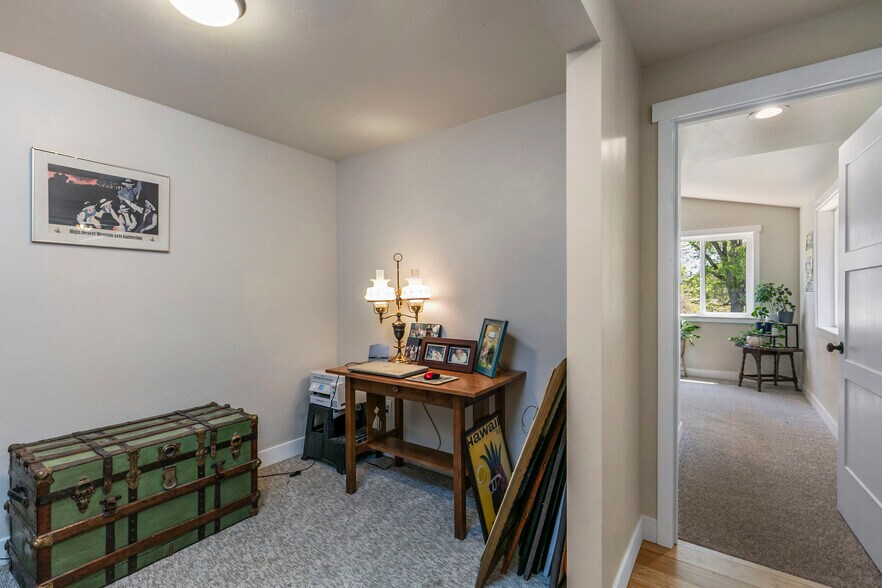 More Photos Of 61212 Obernolte Rd, Bend Specialty For Sale