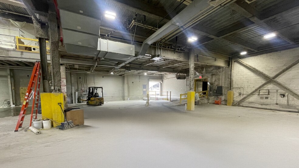 More Photos Of 2544 Borough Pl, Woodside Warehouse For Lease