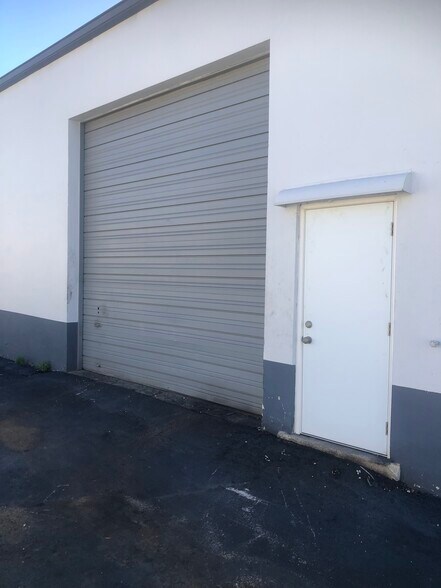 More Photos Of 810 NW 1st Ave, Boca Raton Warehouse For Lease