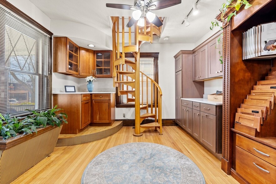 More Photos Of 327 Central St, Saugus Office For Sale