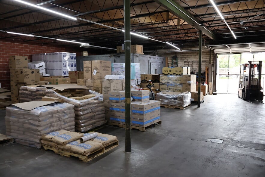More Photos Of 2818 Fay St, Houston Industrial For Sale