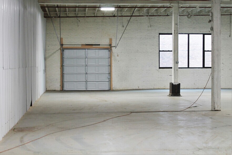 More Photos Of 5610 W Bloomingdale Ave, Chicago Industrial For Sale