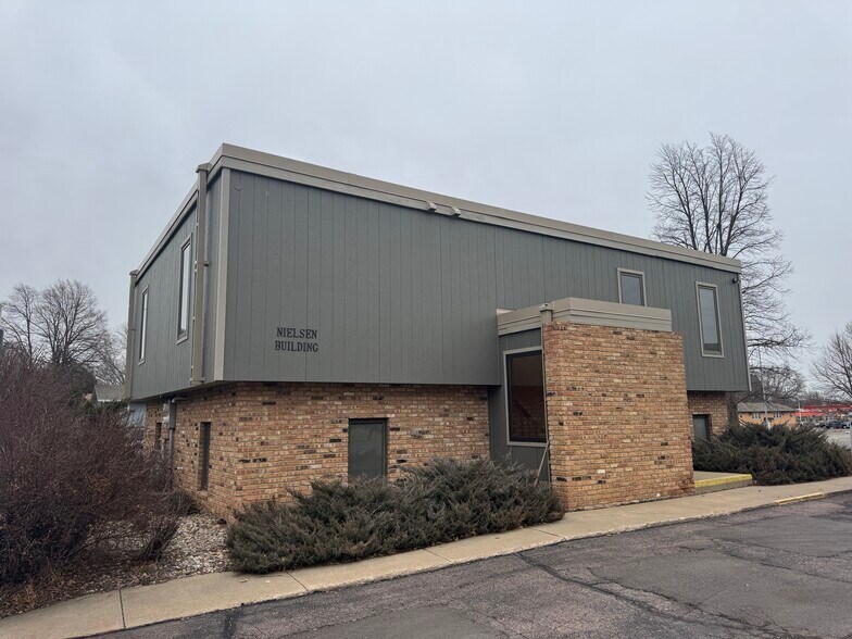 Primary Photo Of 4809 W 41st St, Sioux Falls Office For Lease