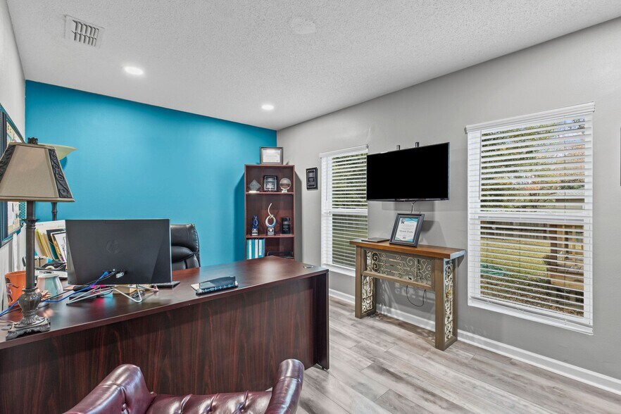 More Photos Of 6606 Old Shell Rd, Mobile Office For Sale