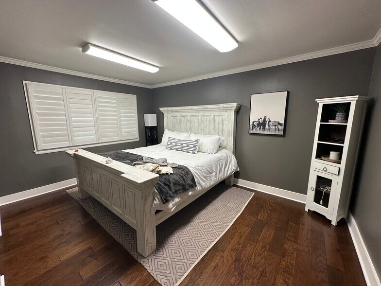 More Photos Of 19520 John T Reid Pky, Scottsboro Manufacturing For Sale