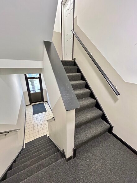 More Photos Of 5644 S Prairie Ave, Chicago Apartments For Sale