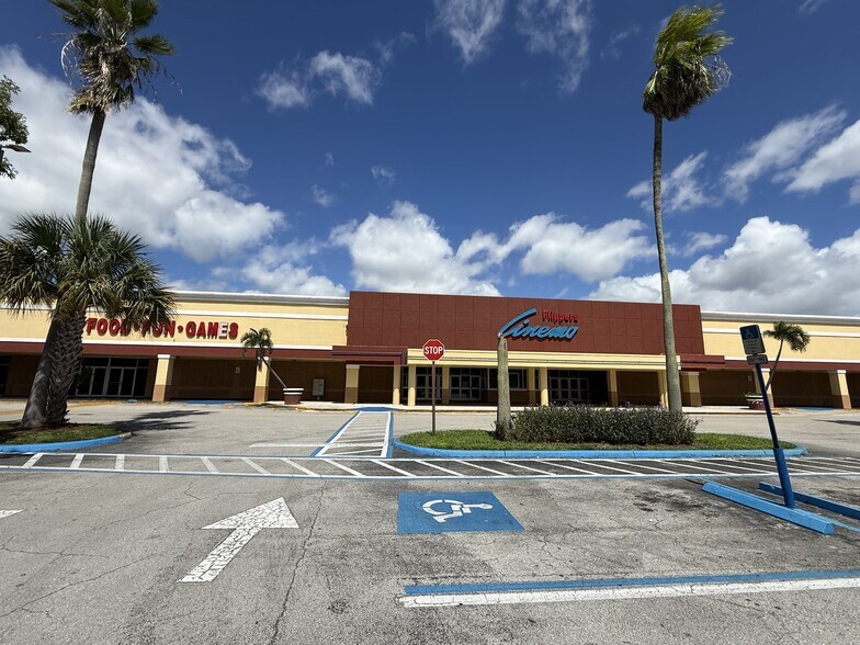 More Photos Of 6805-7031 Taft St, Hollywood Unknown For Lease