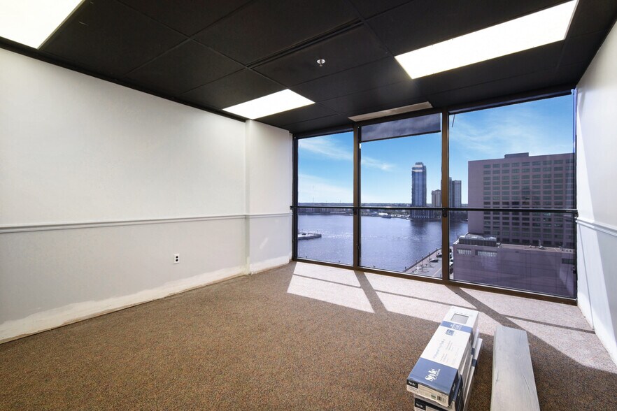 More Photos Of 233 E Bay St, Jacksonville Office For Lease