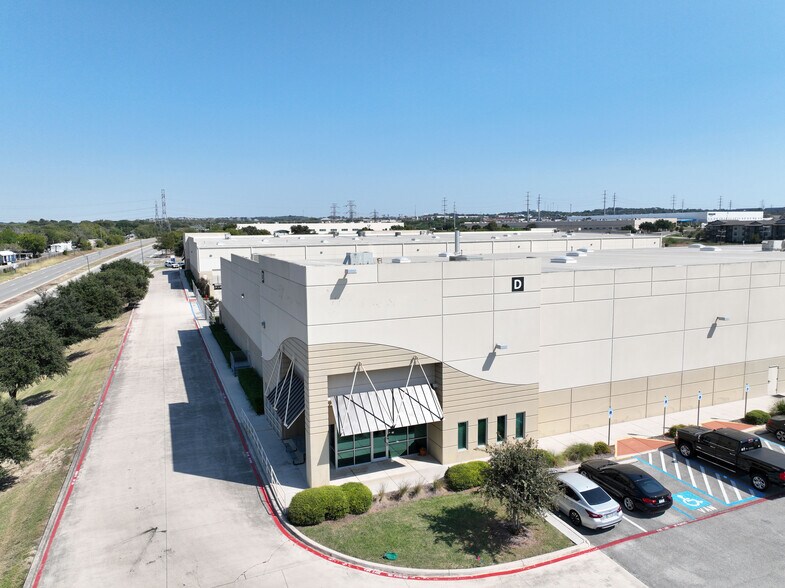 More Photos Of 11827 Tech Com, San Antonio Unknown For Lease