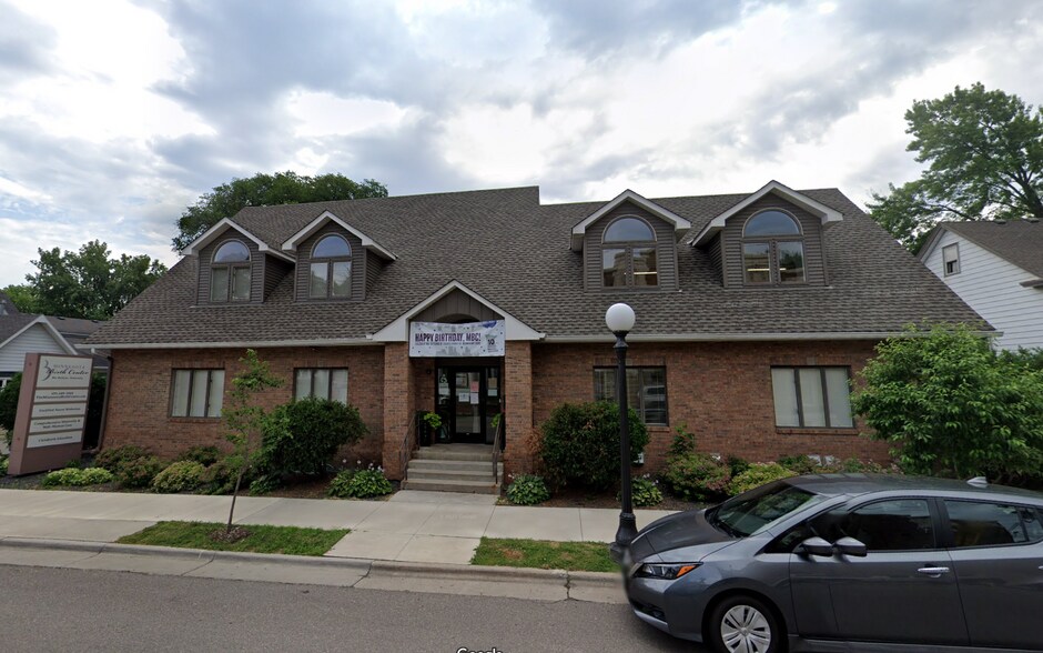 More Photos Of 624 Smith Ave S, Saint Paul Medical For Sale