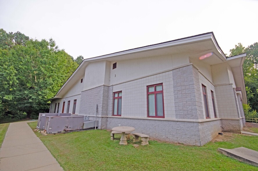 More Photos Of 1922 K M Wicker Memorial Dr, Sanford Medical For Lease