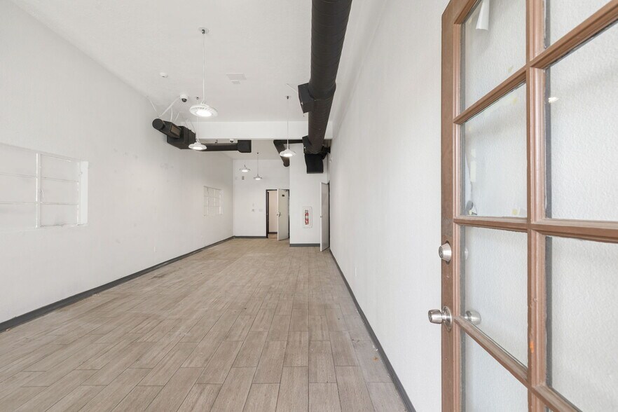 More Photos Of 1059-1063 N Palm Canyon Dr, Palm Springs Storefront For Sale