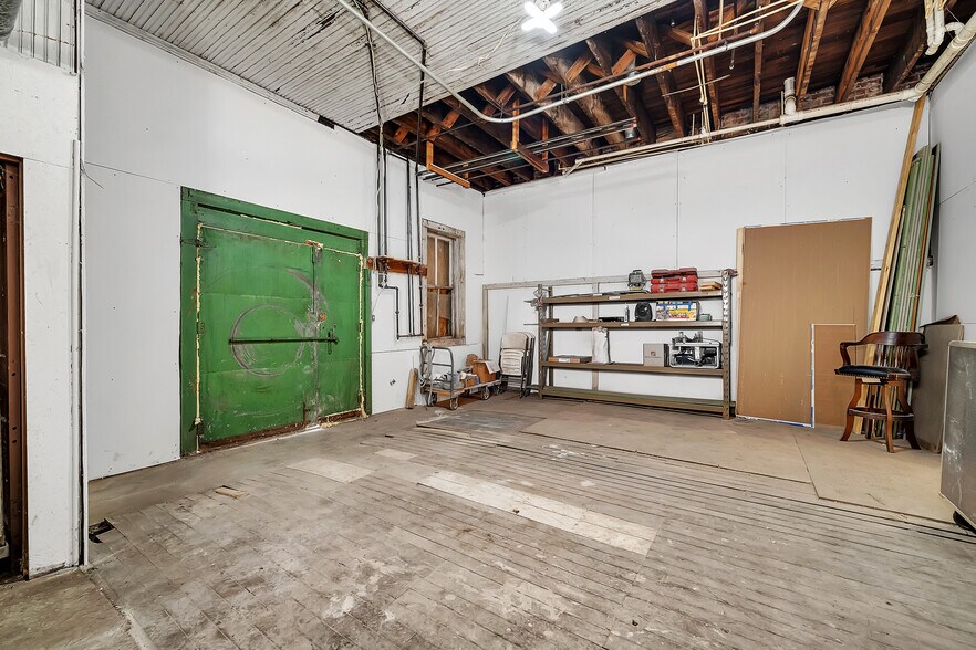 More Photos Of 516 Depot St, Mazon Storefront Retail Residential For Lease