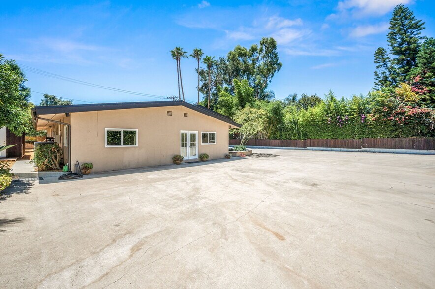 More Photos Of 5905 Old Wheeler Rd, La Verne Assisted Living For Lease
