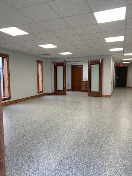 More Photos Of 7700 Allensville Rd, Allensville Warehouse For Lease