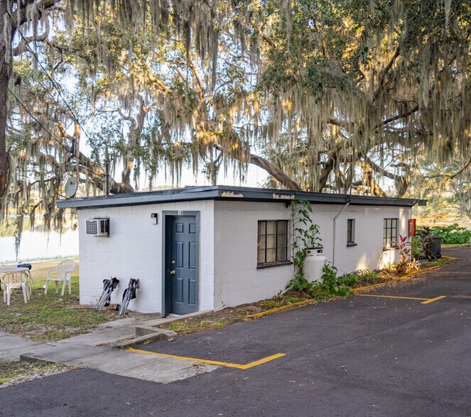 More Photos Of 8105 W Colonial Dr, Orlando Apartments For Sale