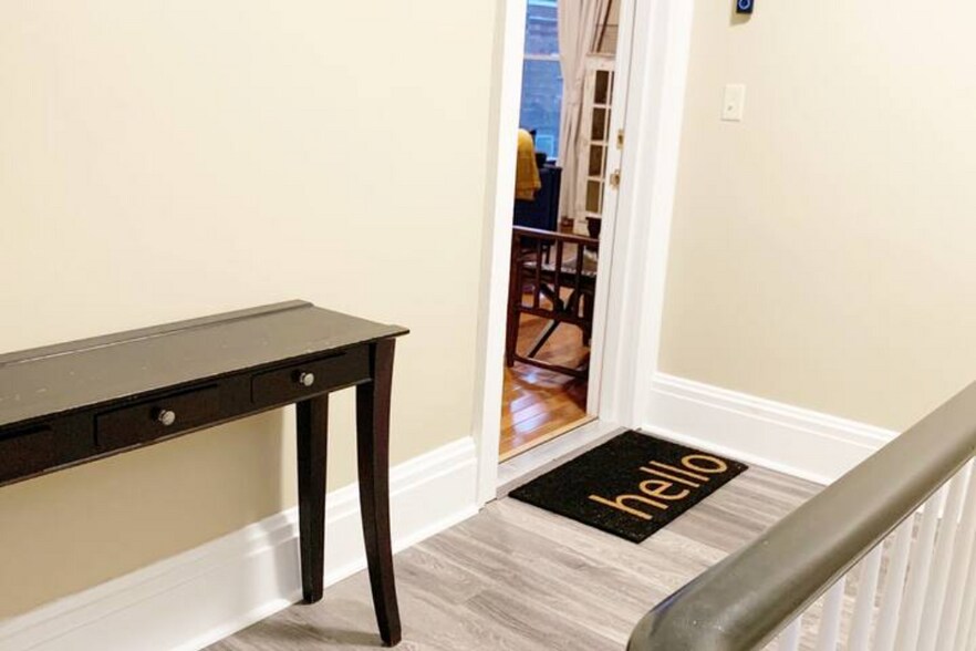 More Photos Of 458 Broadway, Kingston Storefront Retail Residential For Sale