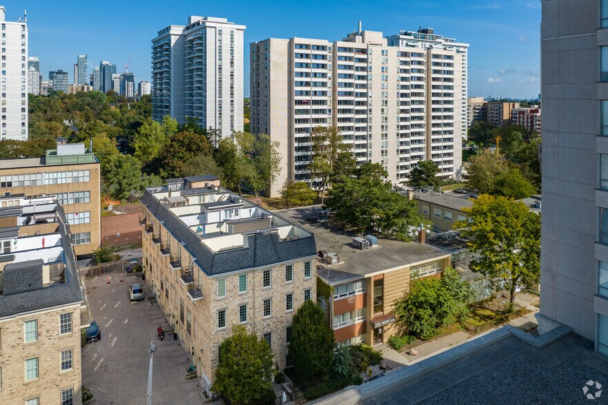 More Photos Of 218 Merton St, Toronto Storefront For Lease
